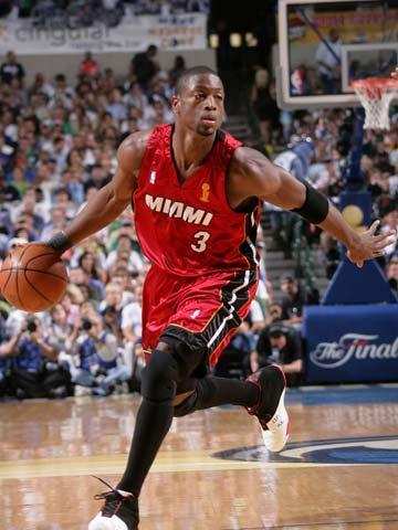 曼联错失良机，西汉姆联打击与英超联赛影响（曼联挥霍良机，西汉姆重击引发英超格局震荡）