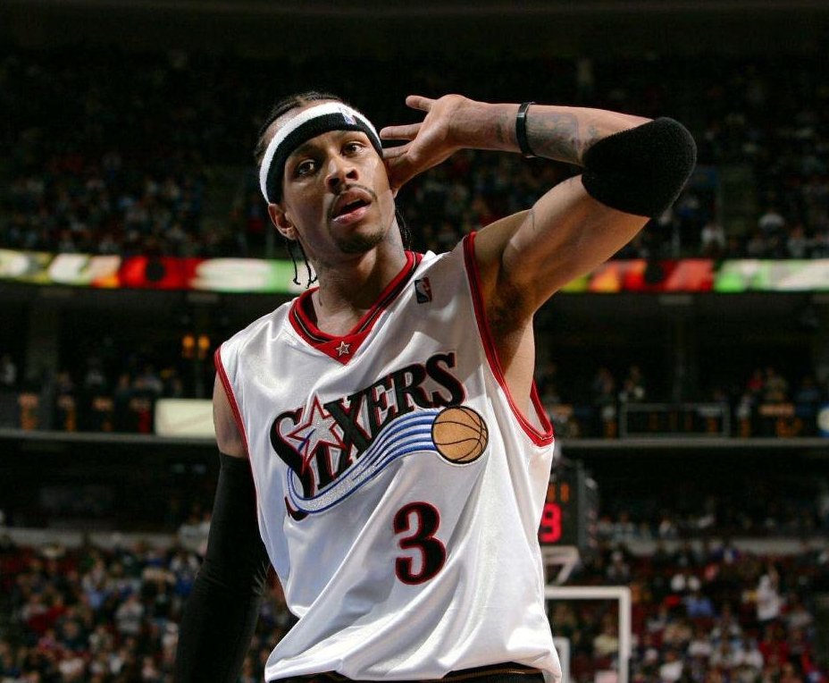 麦克托米奈vs丹麦全场数据：2解围1过人+贡献神级倒钩（麦克托米奈战丹麦全场表现：2次解围1次过人，奉献神级倒钩）