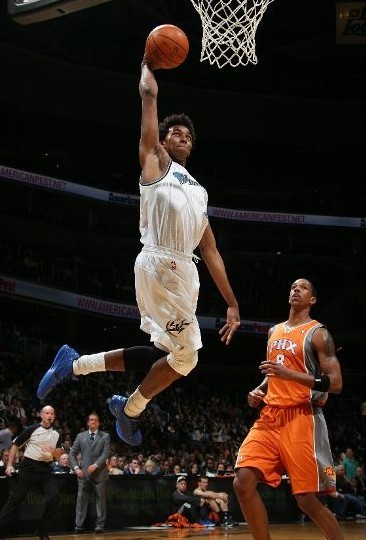 詹姆斯谈比赛活力：有时能匹配，有时不能，关键在于每场比赛的提升（詹姆斯：能量起伏难免，关键是每场都更进一步）