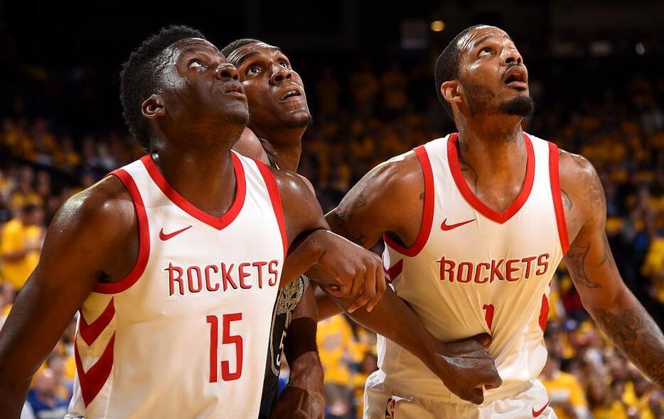 NBA：马刺新秀文班亚马闪耀 全场送出六盖帽（NBA：马刺状元文班亚马爆发 单场送出6记大帽）