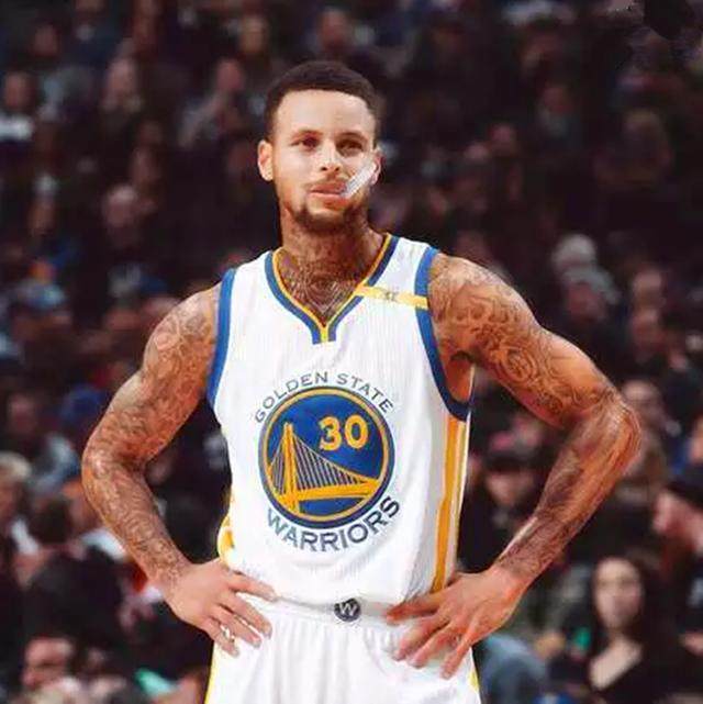 只打一节好球！杜兰特末节0分，全场出现5次失误（只闪一节！杜兰特末节挂零，全场5次失误）