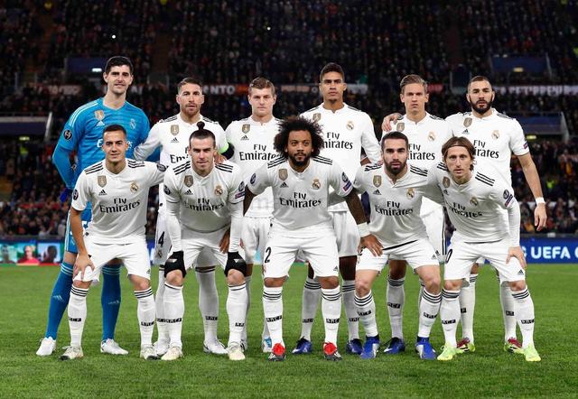 大混战！德比赛后，桑德兰与纽卡球迷在一酒吧群殴，桌椅乱飞（德比余波失控：桑德兰与纽卡球迷酒吧爆发群殴，桌椅满天飞）