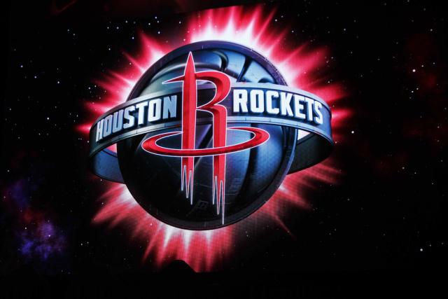 意媒：梅努是那不勒斯中场引援首选，备选方案包括弗拉泰西（意媒：那不勒斯中场补强首选梅努，弗拉泰西列入备选）