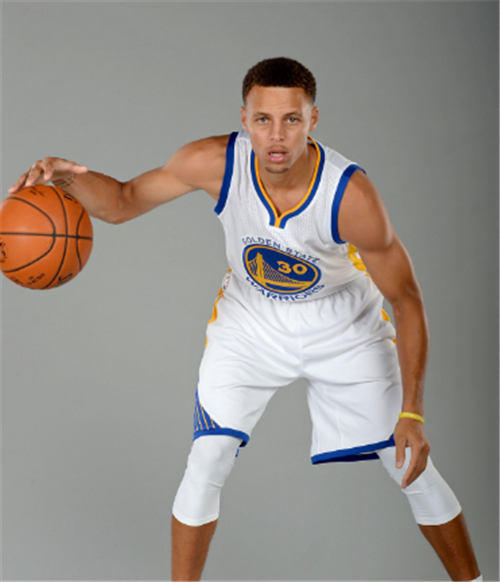 记者：德容因个人事务缺席对阵阿拉维斯的比赛（记者：德容因私事无缘与阿拉维斯之战）