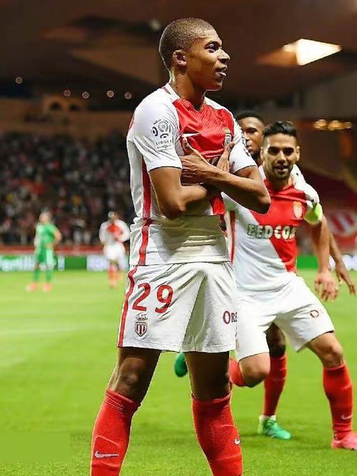 摩根：C罗专访首批片段将于北京时间今晚10点发布（摩根称C罗专访首批片段今晚22：00（北京时间）上线）