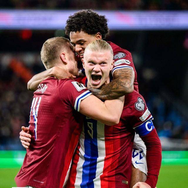 成都球迷怒喷自家球员：球迷和谁有仇你们就输谁，我们要不要脸？（成都球迷怒斥本队球员：球迷和谁结仇你们就输谁，丢不丢人？）