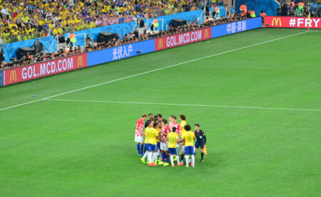 足球西甲主帅临场调整收获成效（西甲主帅临场变阵奏效）