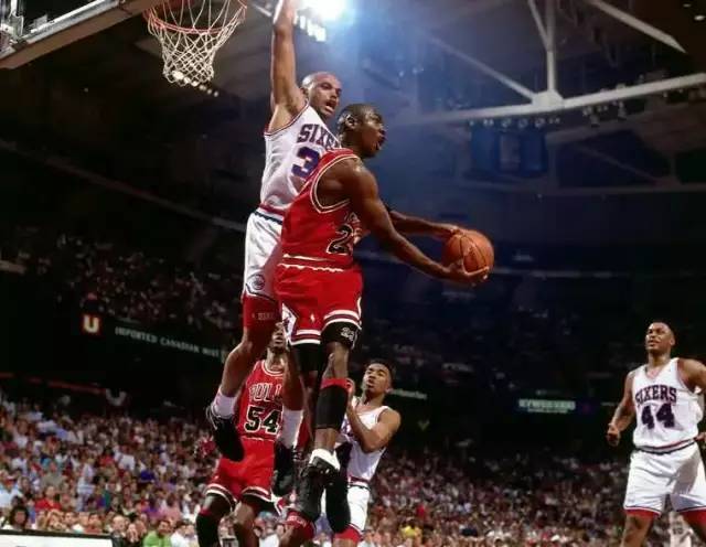 长传助攻姆巴佩破门，阿诺德西甲生涯首次送出助攻（阿诺德西甲首助献上，长传助姆巴佩破门）