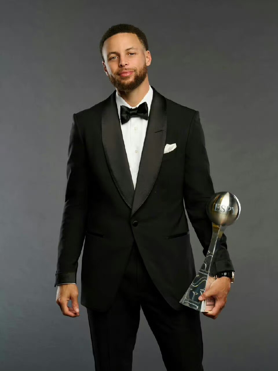 西蒙：库尔图瓦是世界最佳门将，他扑不出的球谁也扑不出来（西蒙盛赞库尔图瓦：当今第一门将，他挡不住的球无人可挡）