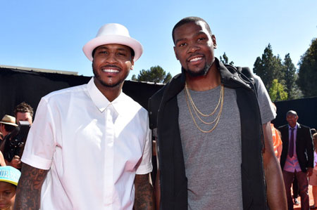 意媒：伊布、费拉拉入选米兰冬奥会火炬传递阵容（意媒：伊布与费拉拉被选为米兰冬奥火炬手）