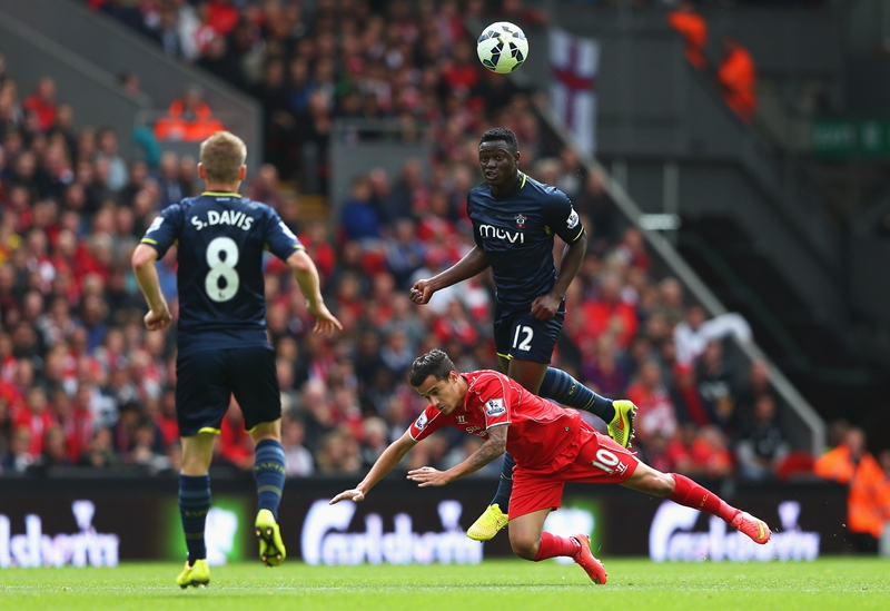 牛得嘞！今晚两场意甲均出现门将开场出击犯规染红情况（罕见一幕：今夜两场意甲均出现门将开场出击犯规被红牌罚下）